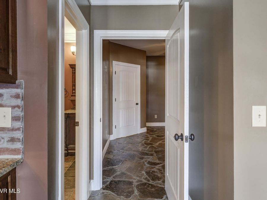 Property Image 96