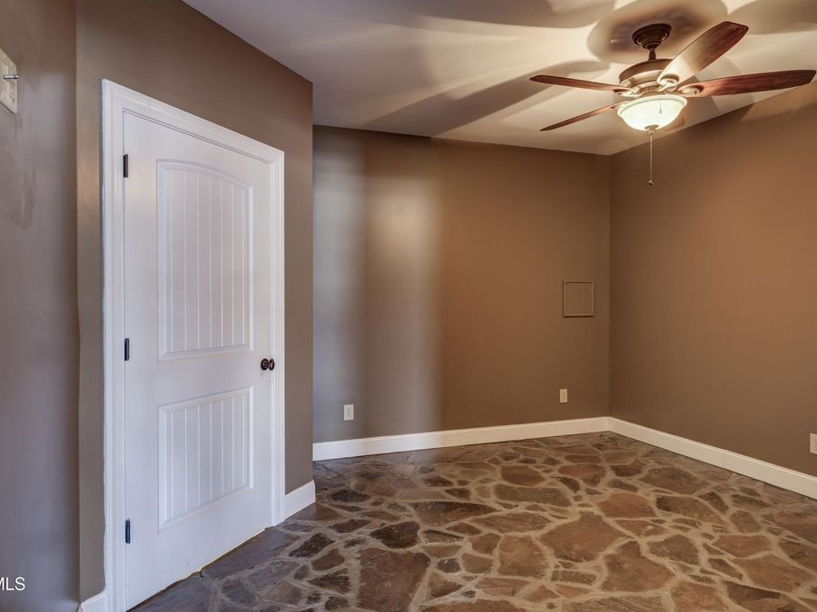 Property Image 97