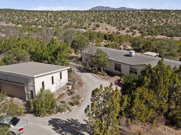 229 Skyline Drive, Edgewood, NM 87015