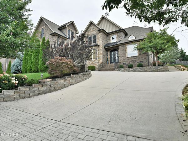 11957 Lakehurst Lane, Knoxville, TN 37934