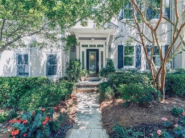 9385 Knollcrest Boulevard, Johns Creek, GA 30022