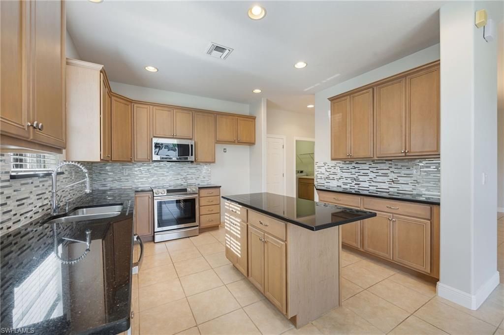 12823 Carrington Cir, Unit 4, Naples, FL 34105 Photo
