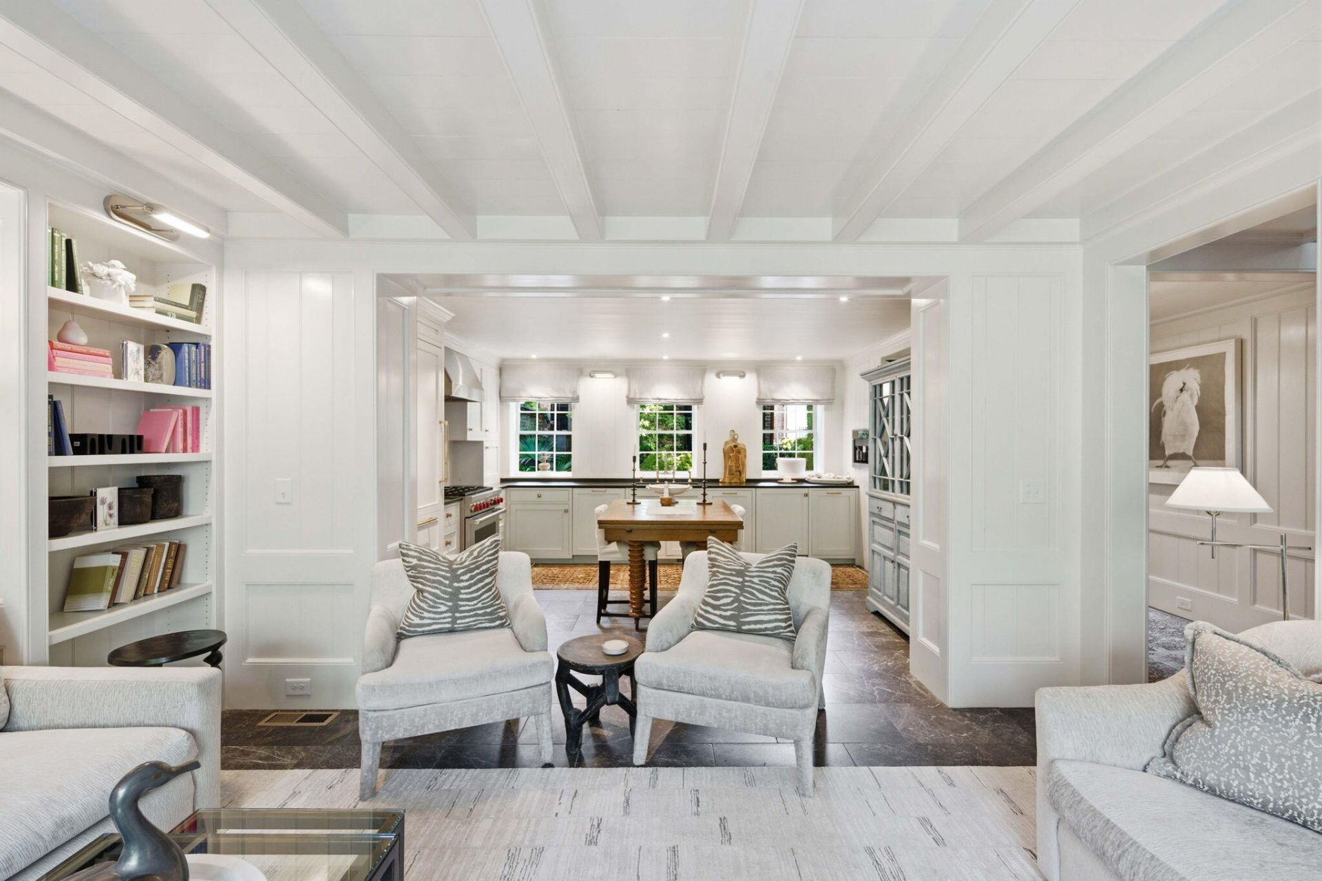 77 King Street Photo 13