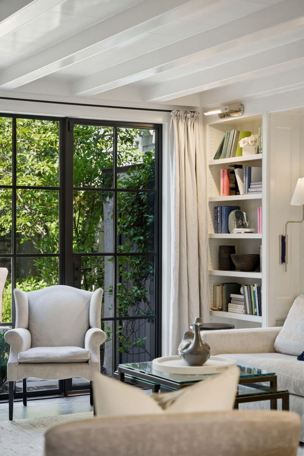 77 King Street Photo 18