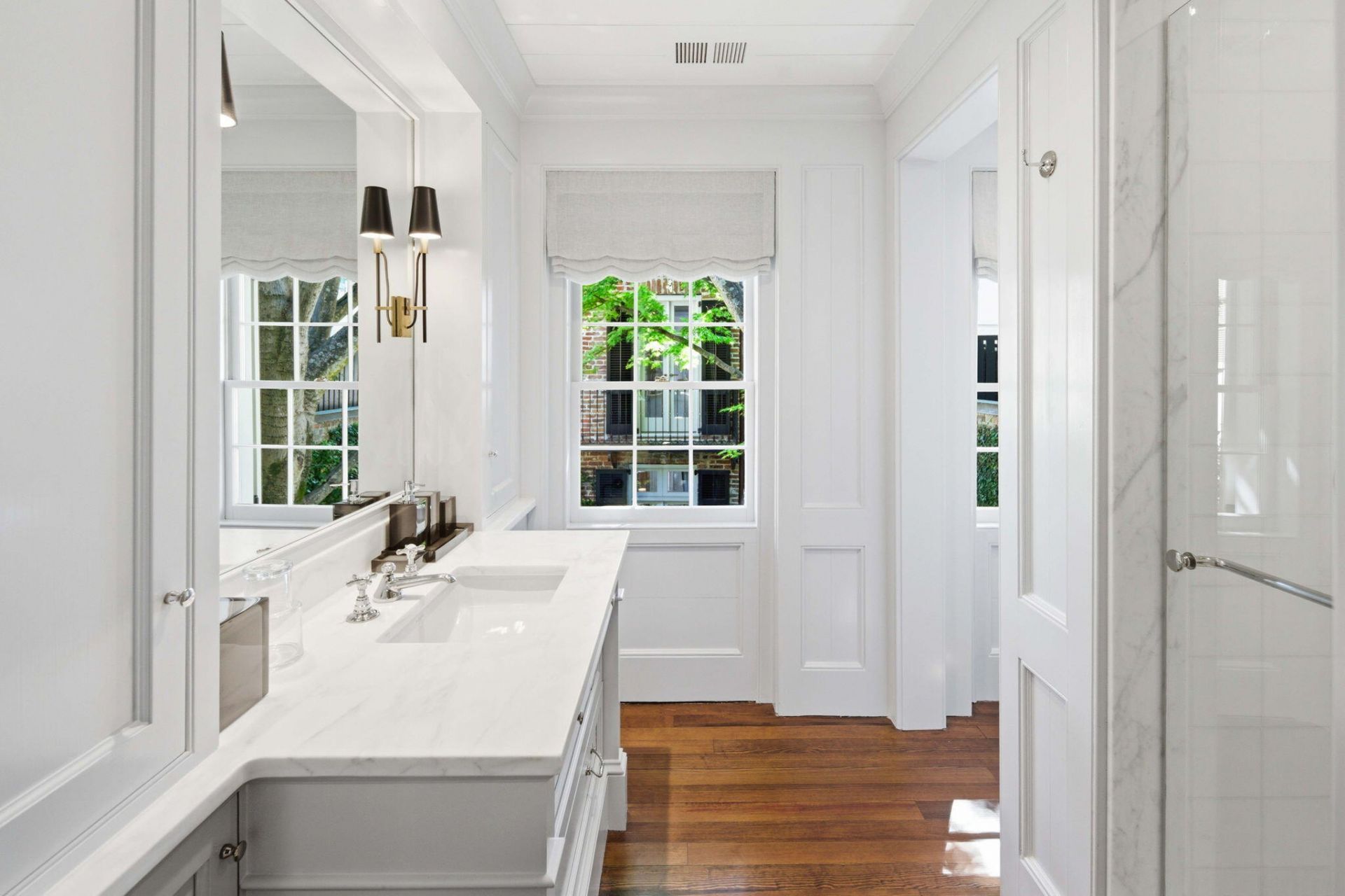 77 King Street Photo 31