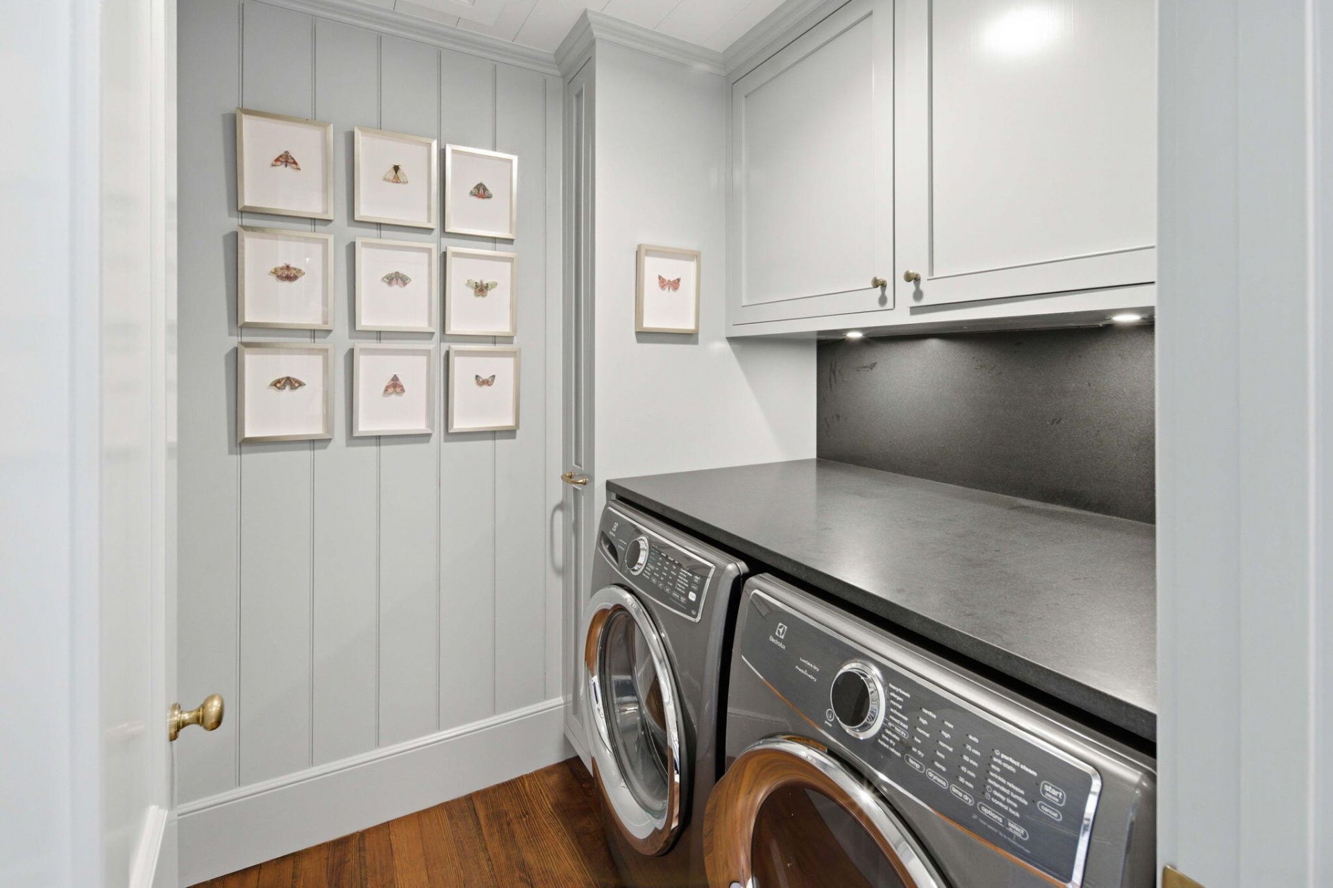 77 King Street Photo 35