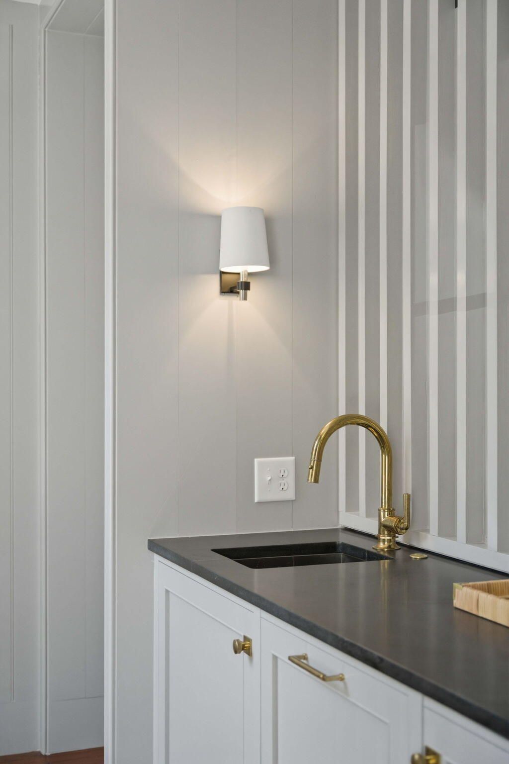 77 King Street Photo 48