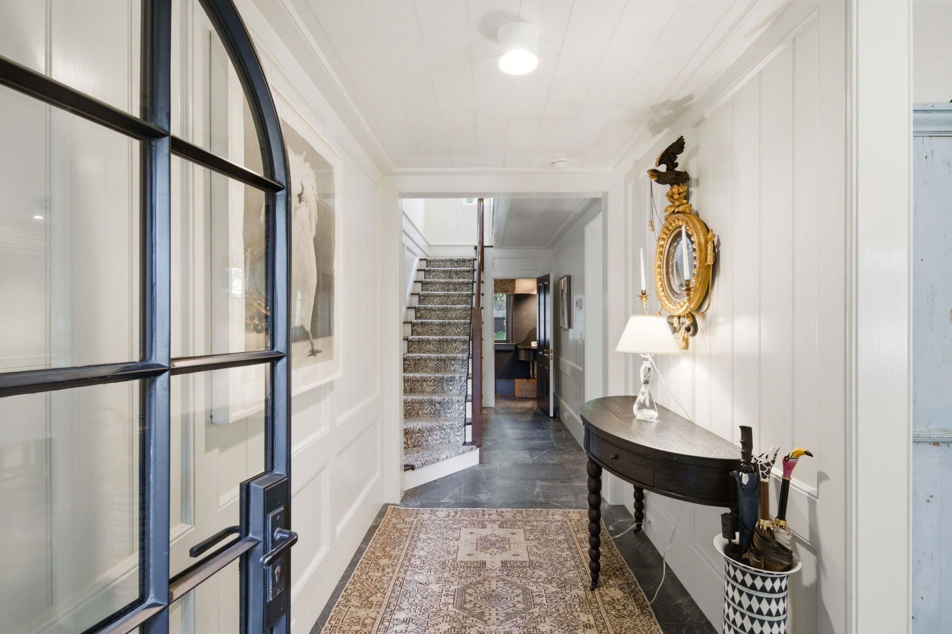 77 King Street Photo 8