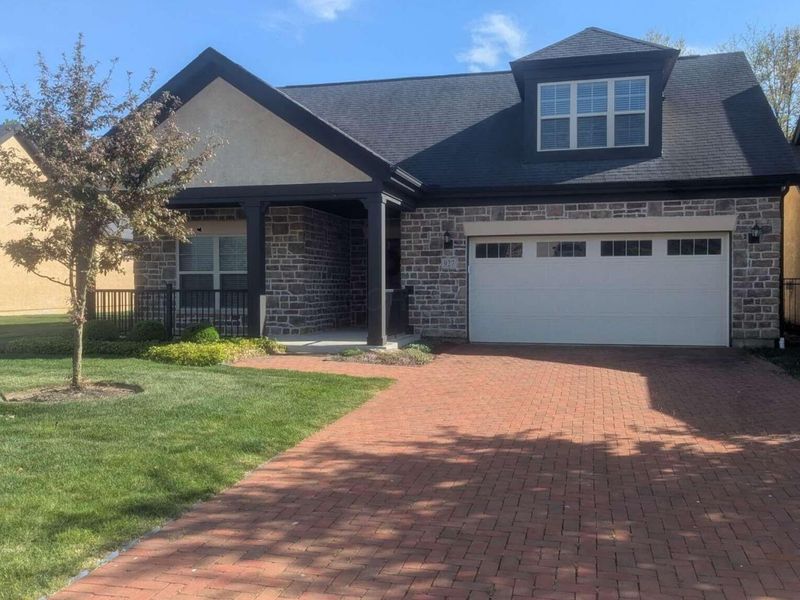 927 Pinnacle Club Drive , Grove City, OH 43123 Photo 1