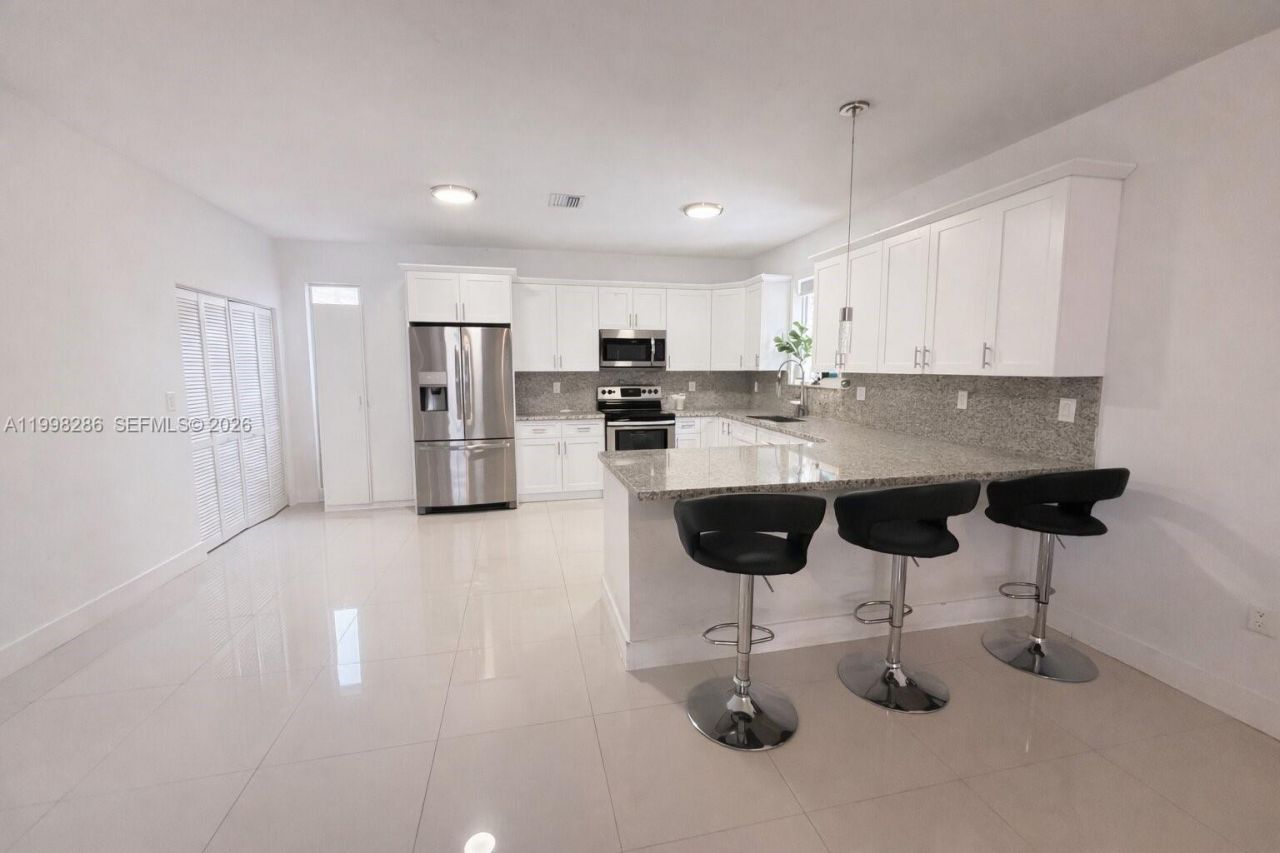 3166 NW 170th St , Miami Gardens, FL 33056 Photo