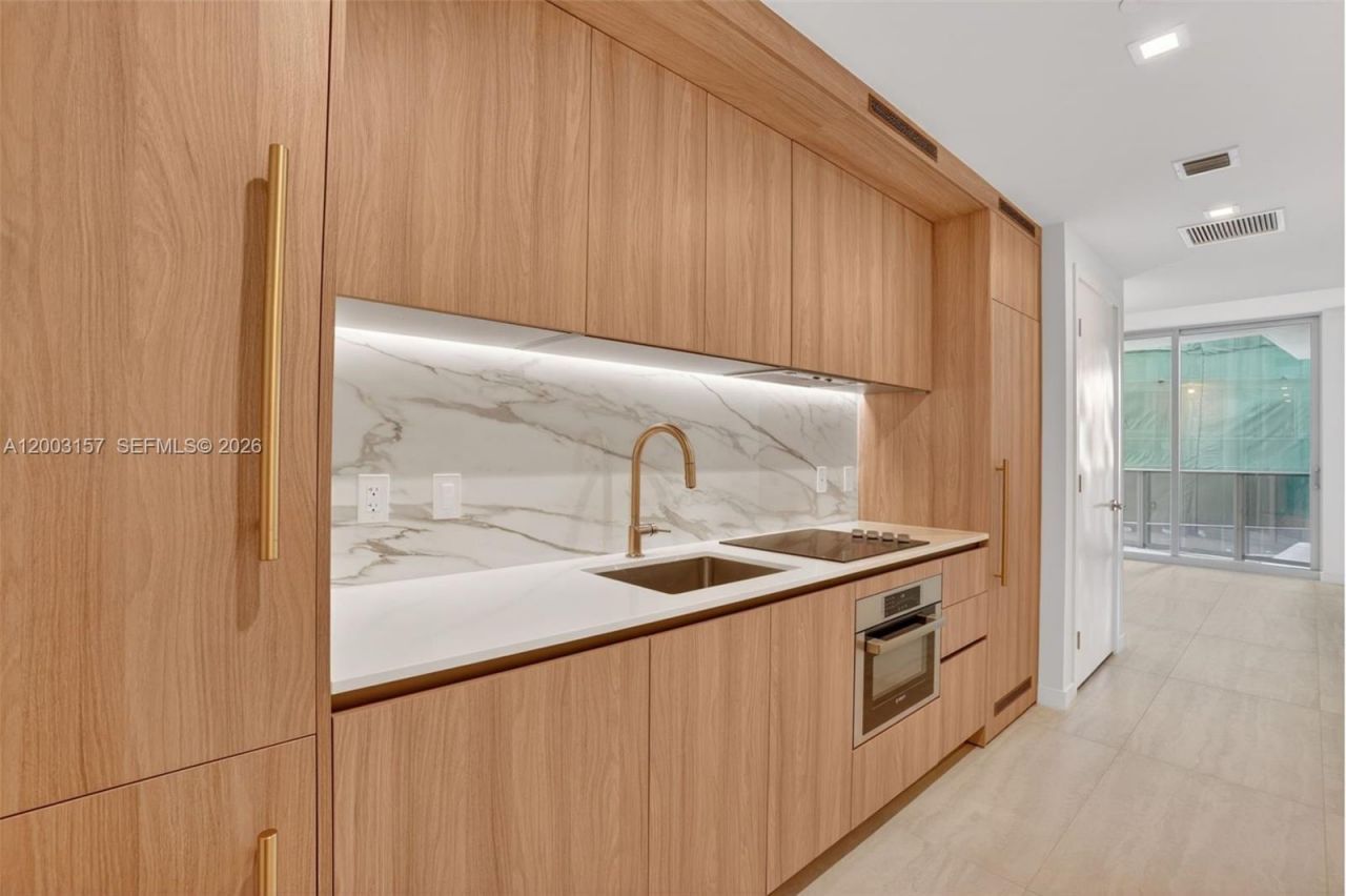 77 SE 5th St, Unit 2705, Miami, FL 33131 Photo
