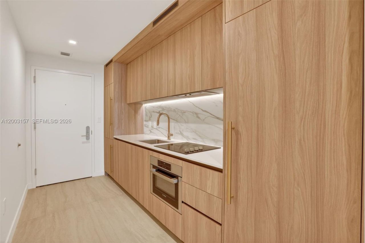 77 SE 5th St, Unit 2705, Miami, FL 33131 Photo