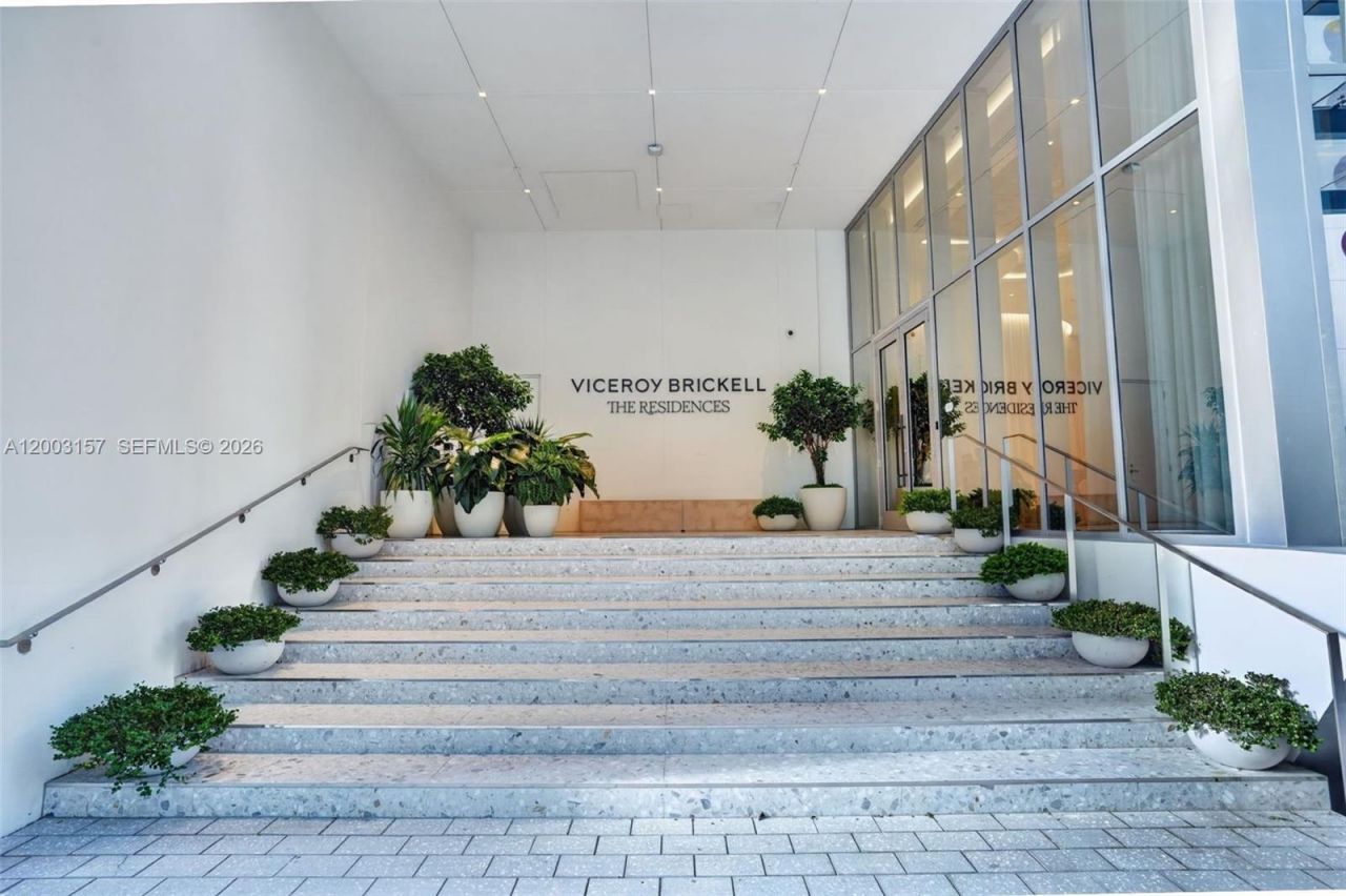 77 SE 5th St, Unit 2705, Miami, FL 33131 Photo