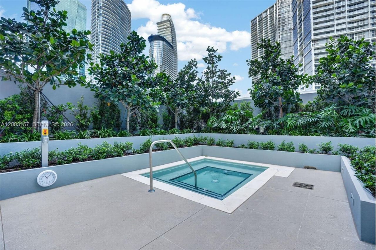 77 SE 5th St, Unit 2705, Miami, FL 33131 Photo