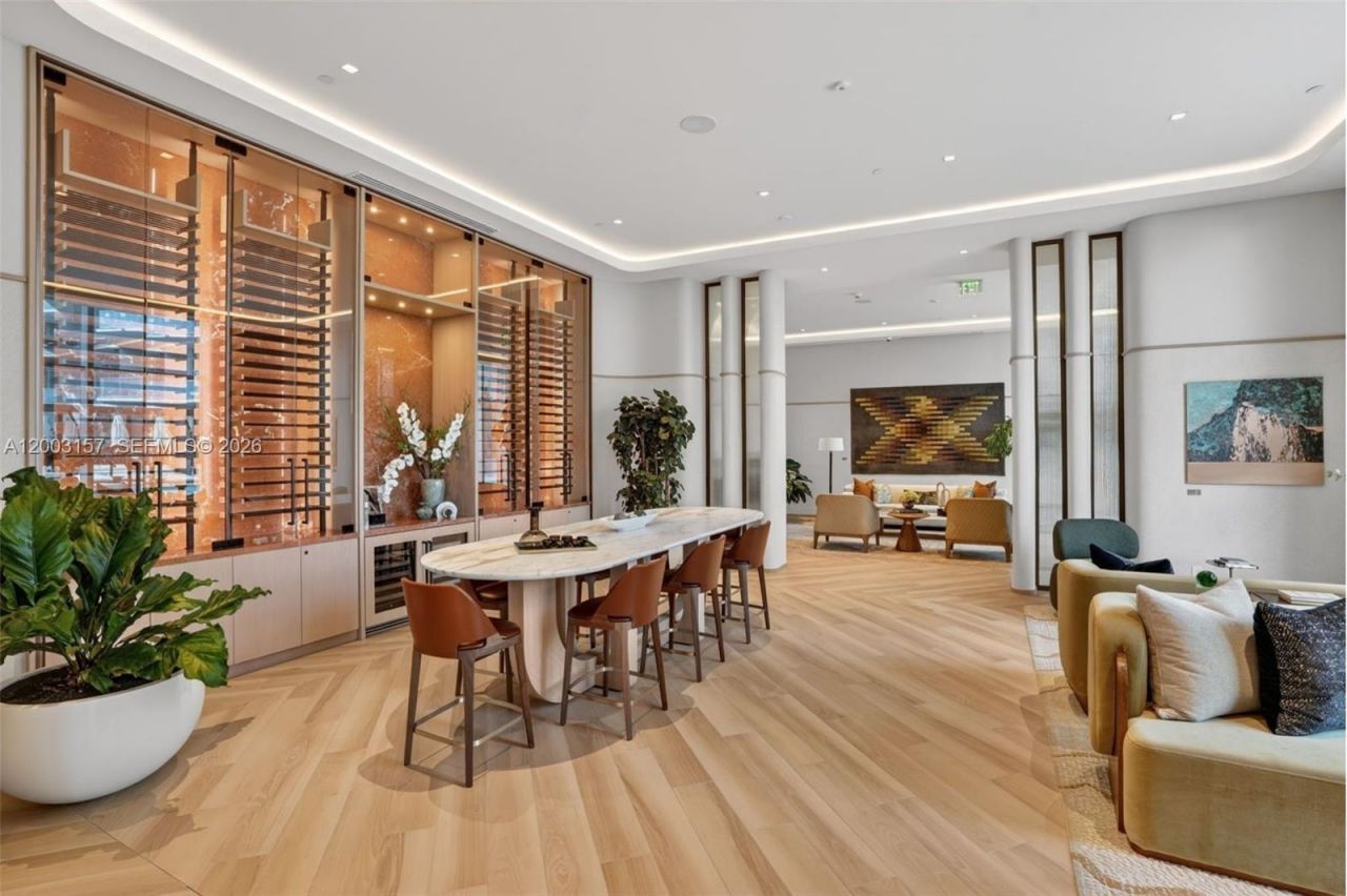 77 SE 5th St, Unit 2705, Miami, FL 33131 Photo