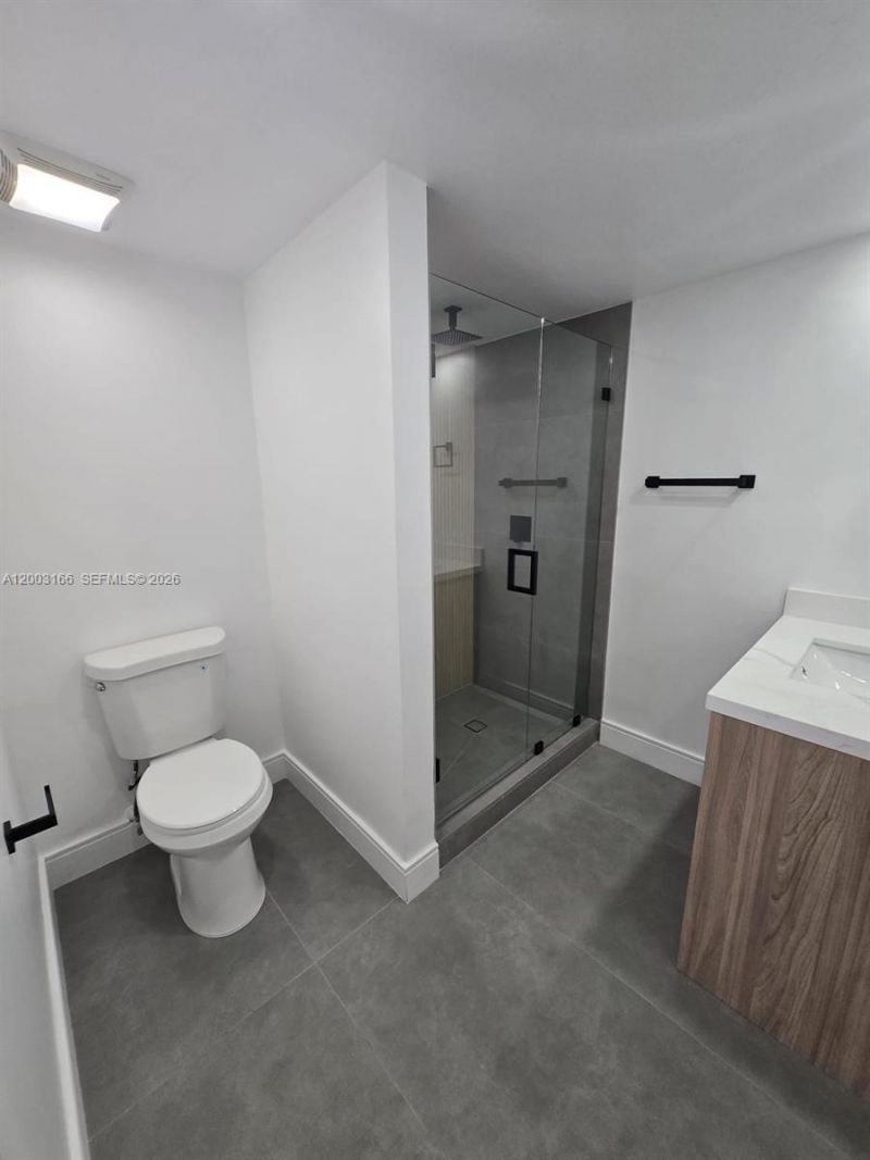 20840 San Simeon Way, Unit 601, Miami, FL 33179 Photo