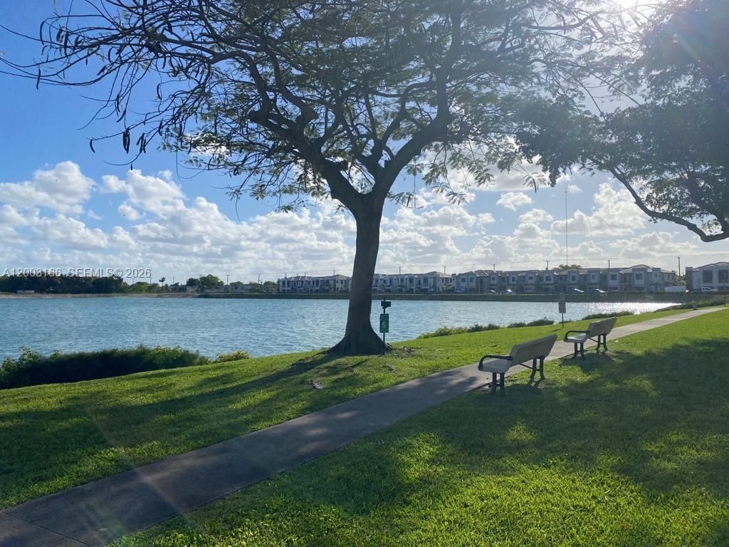 20840 San Simeon Way, Unit 601, Miami, FL 33179 Photo