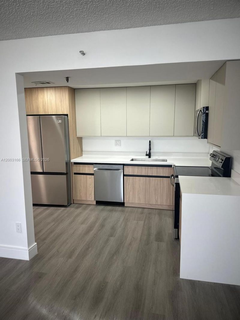 20840 San Simeon Way, Unit 601, Miami, FL 33179 Photo