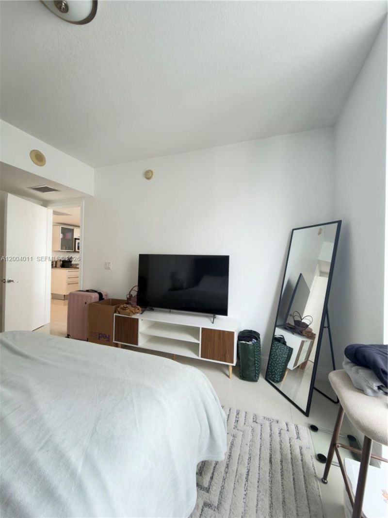 185 SW 7th St , Unit 2711, Miami, FL 33130 Photo