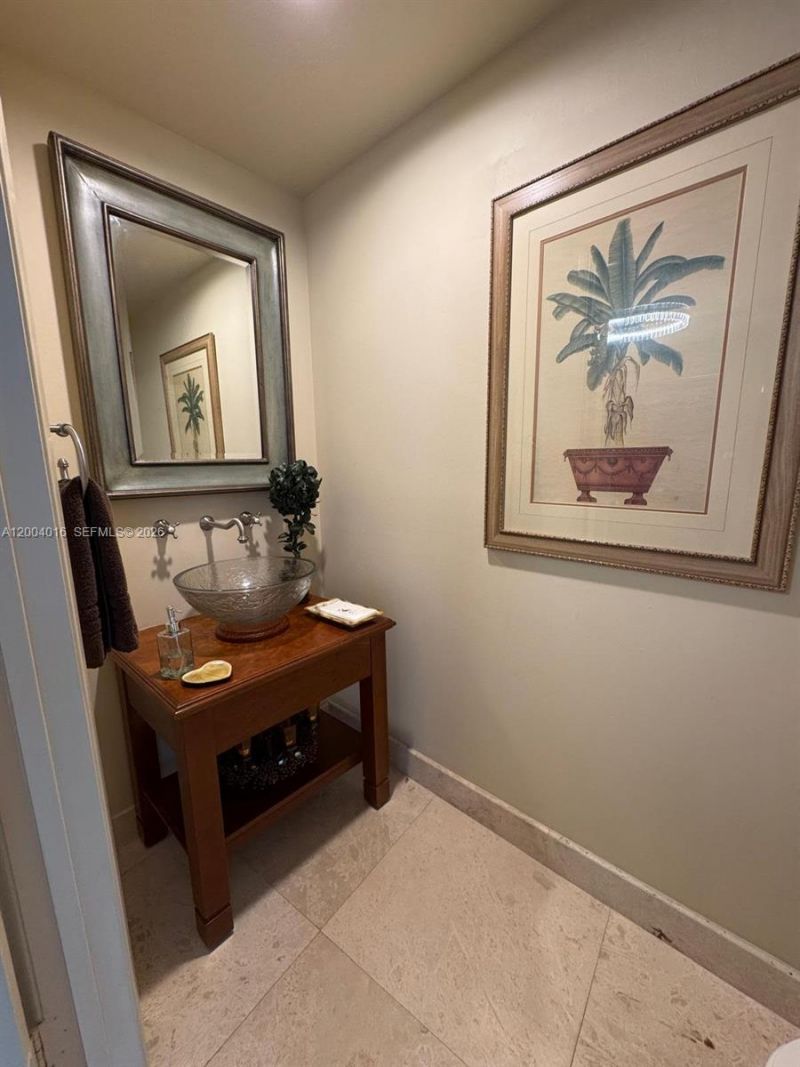 333 S Las Olas Way , Unit 304, Fort Lauderdale, FL 33301 Photo