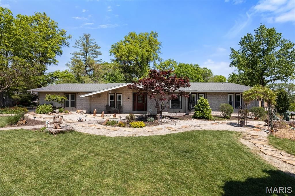 14611 Rogue River Drive, Chesterfield, MO 63017 Main Photo