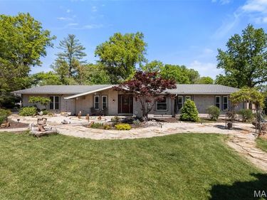 14611 Rogue River Drive, Chesterfield, MO 63017