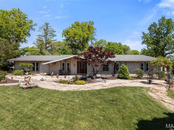 14611 Rogue River Drive, Chesterfield, MO 63017