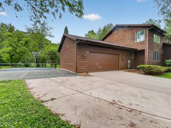 5 Wood Crest Court, Madison, WI 53705