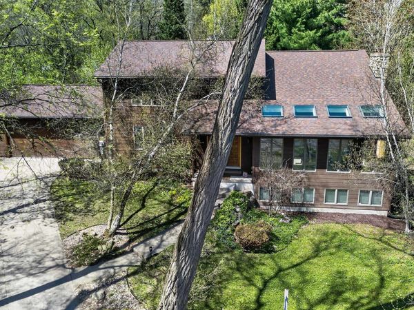 5 Wood Crest Court, Madison, WI 53705