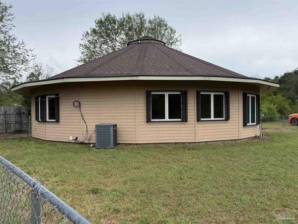 11307 Boundary Line Rd, Milton, FL 32583