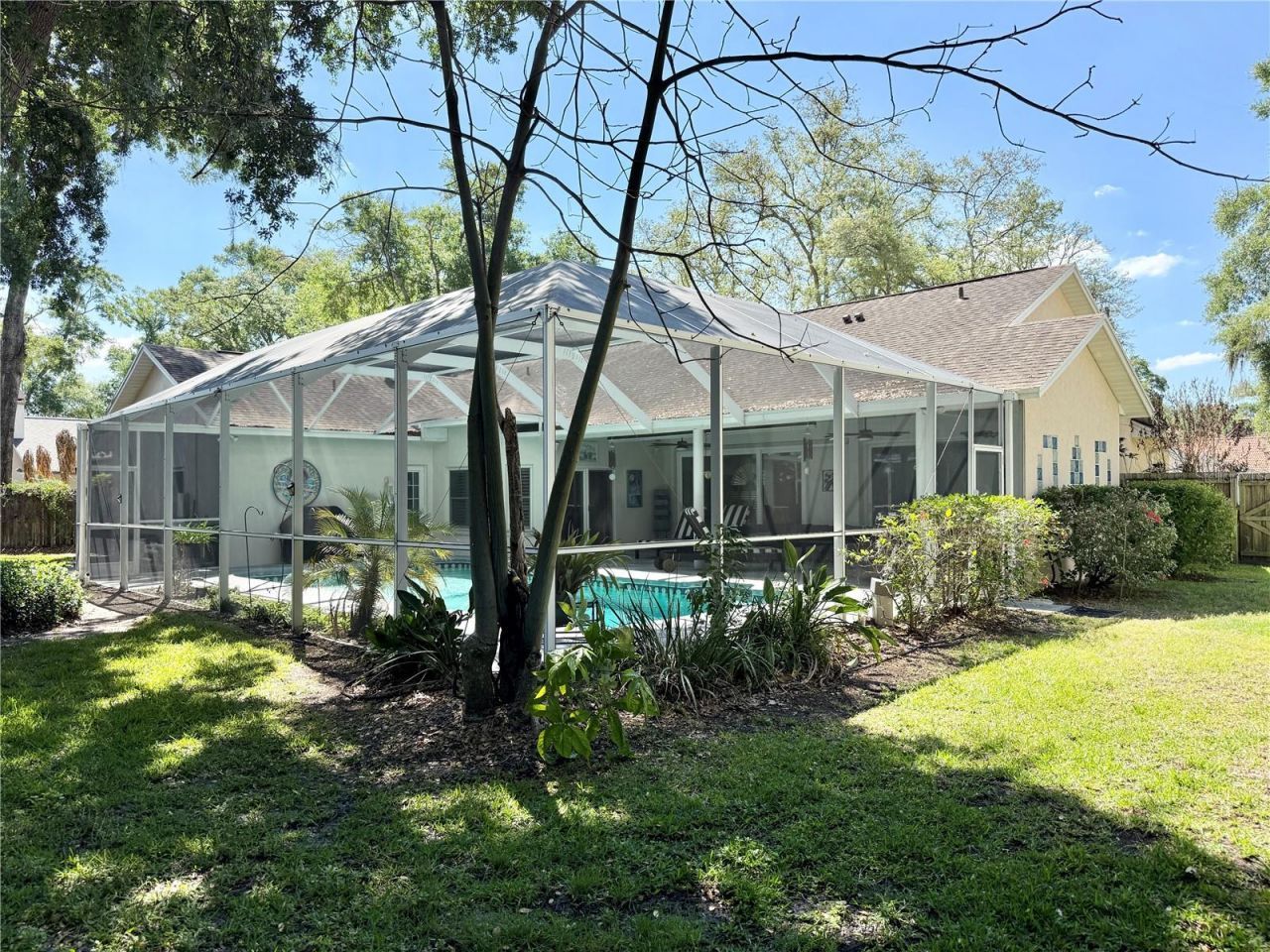 6326 N Queensway Dr, Temple Terrace, FL 33617 Photo