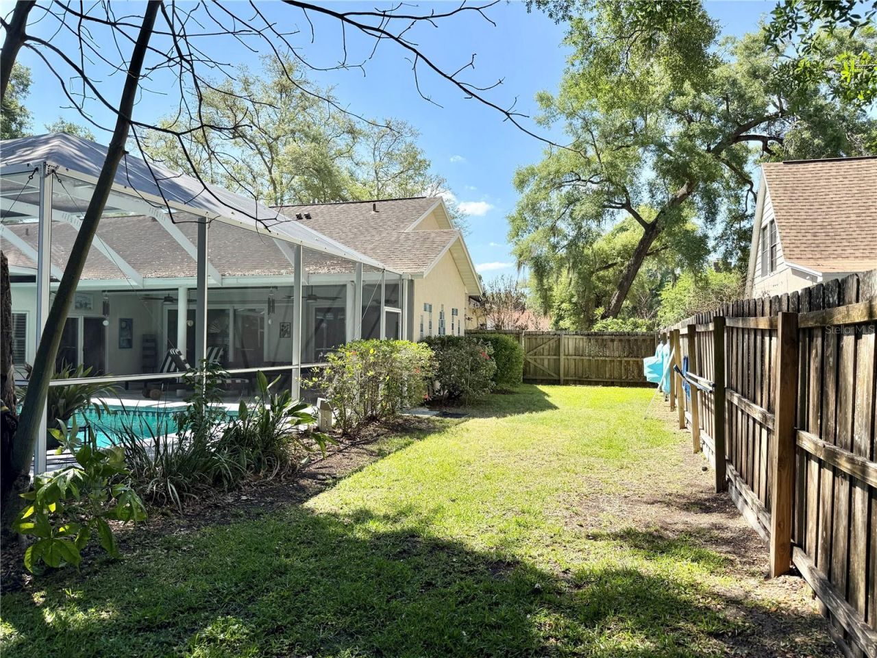 6326 N Queensway Dr, Temple Terrace, FL 33617 Photo