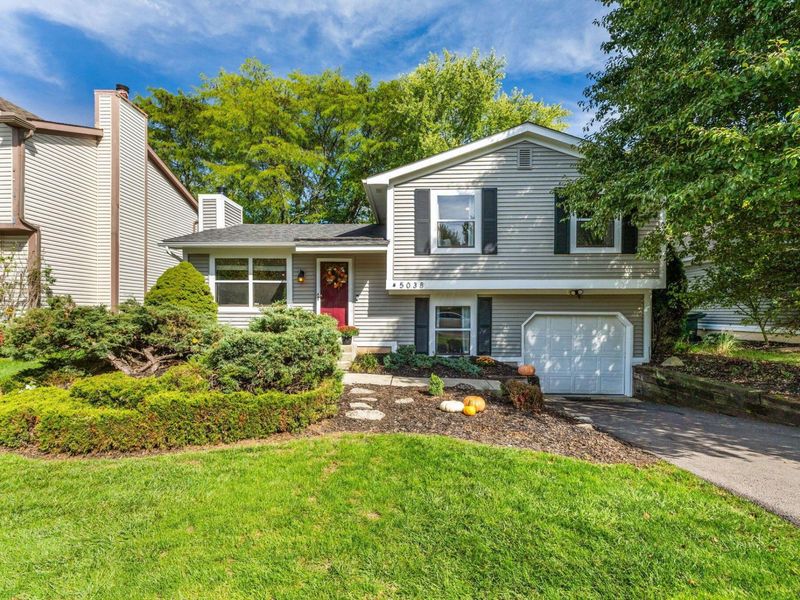 5038 Shannonbrook Drive, Columbus, OH 43221 Photo 2