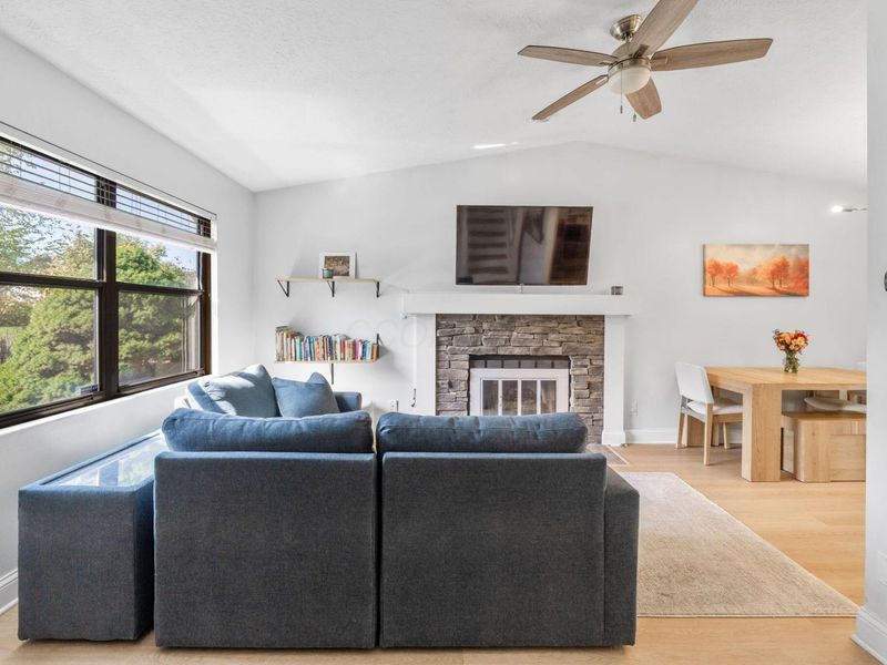 5038 Shannonbrook Drive, Columbus, OH 43221 Photo 5