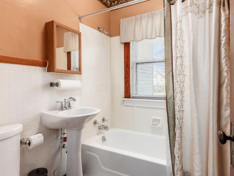 1356 E Eighteenth Avenue, Columbus, OH 43211 Photo 12