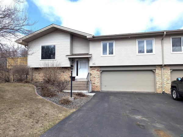 427 Wildwood Dr, Duluth, MN 55811