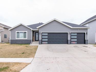 6012 Kodiak Lane, Horace, ND 58047