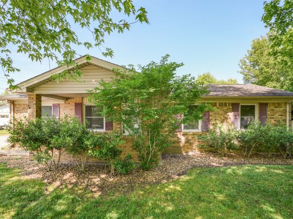 1106 Highway 48 S, Dickson, TN 37055