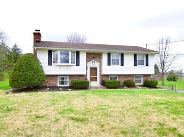 7980 Old Jennings Road , Eden, NY 14057