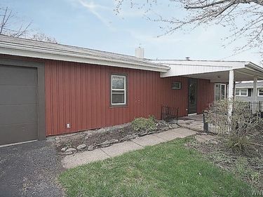 5788 Fairview Drive, Sanborn, NY 14132