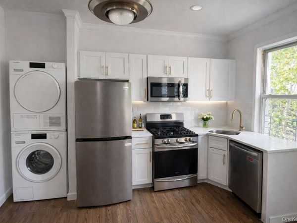 3717 Greenpoint Avenue , Unit 2, Long Island City, NY 11101