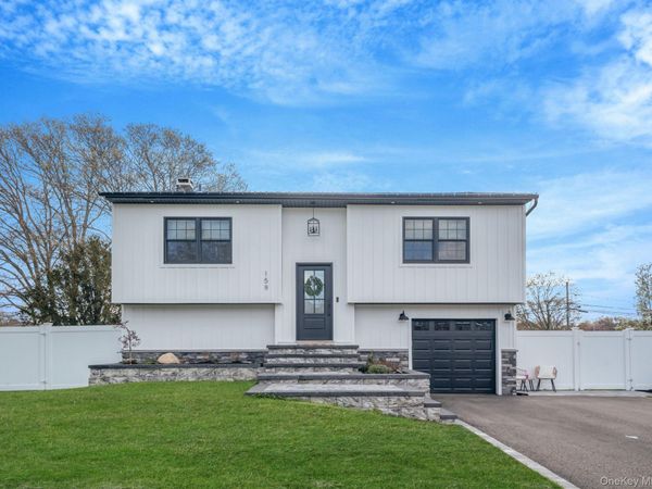 159 Nimbus Road, Holbrook, NY 11741