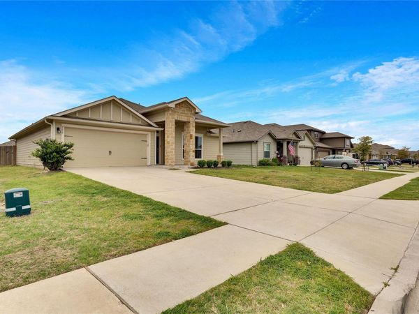 208 Garcitas Creek LN , Hutto, TX 78634