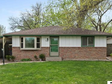 6833 Garland Street , Lincoln, NE 68505