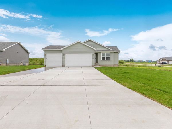1725 Dalton Street, Jesup, IA 50648