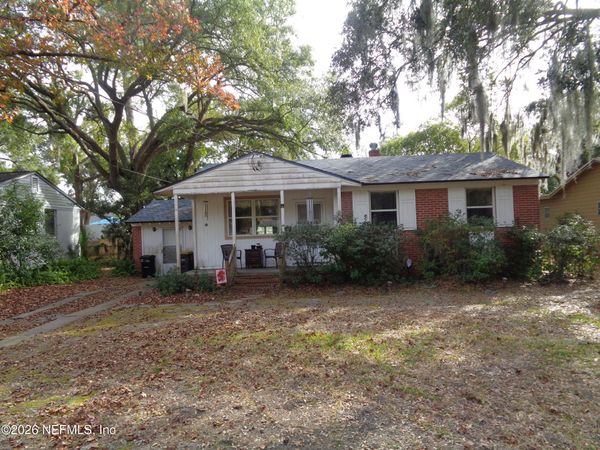 1940 LAKEWOOD Circle S, Jacksonville, FL 32207