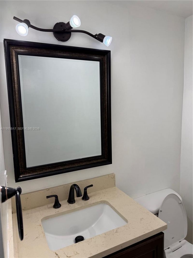 11617 NW 62nd Ter, Unit 430, Doral, FL 33178 Photo