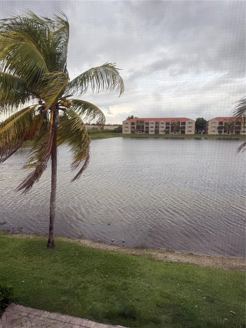 11617 NW 62nd Ter, Unit 430, Doral, FL 33178 Photo