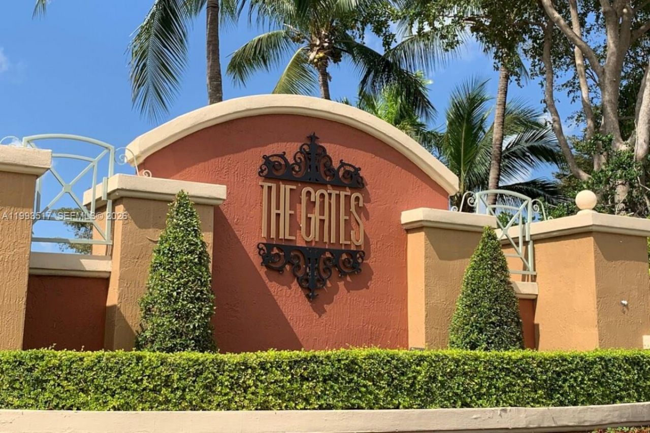 11617 NW 62nd Ter , Unit 430, Doral, FL 33178 Photo