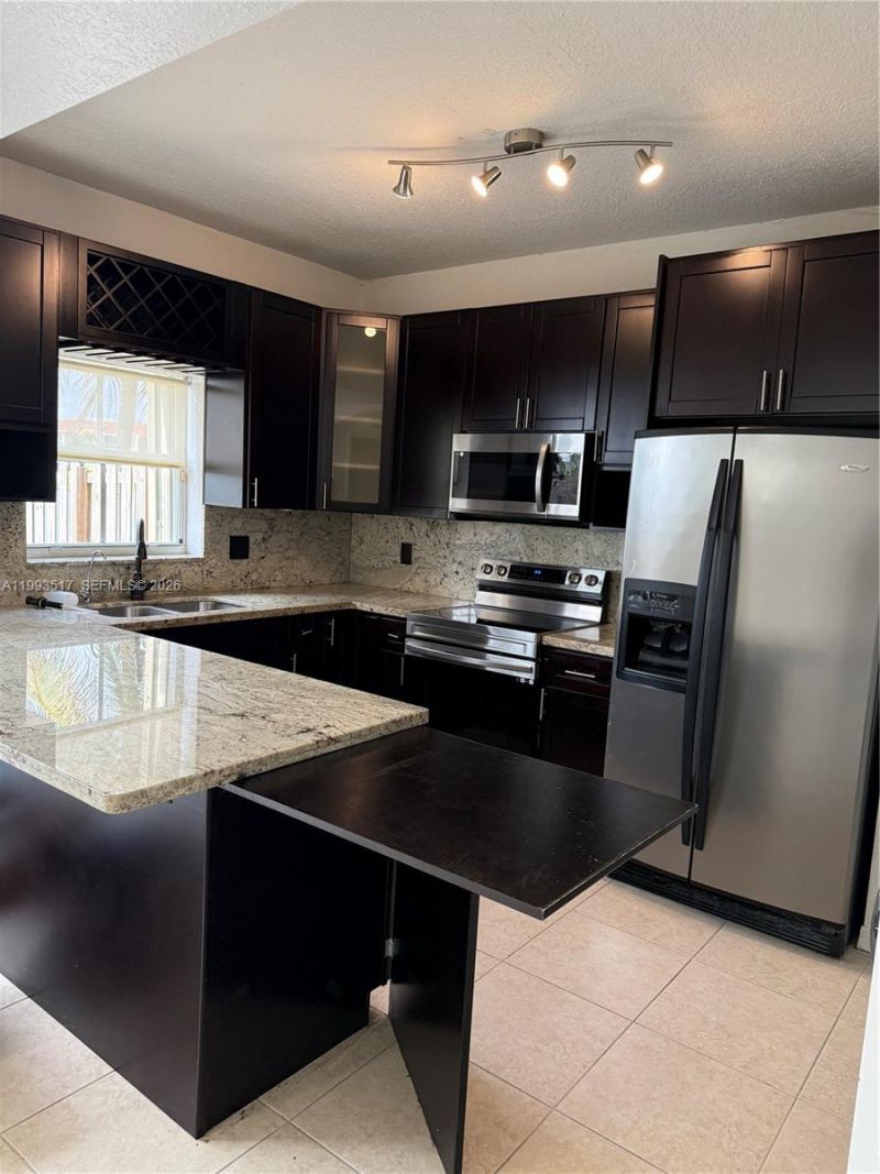 11617 NW 62nd Ter, Unit 430, Doral, FL 33178 Photo